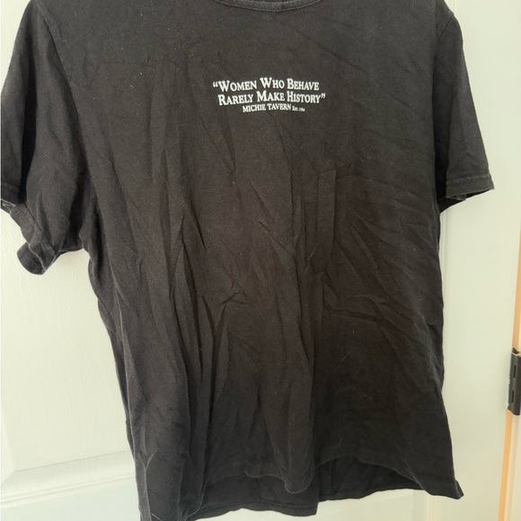 Black Graphic Tee with Quote - Picture 4 of 6